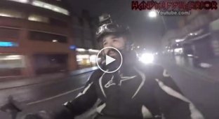 Мотоциклист из Англии заснял свою битву с вооруженными мотоугонщиками