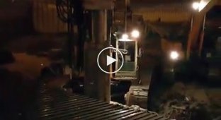 Застройщик станции метро Героев Днепра продолжает бить сваи в землю