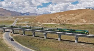 Цинхай-Тибетская железнодорожная магистраль (21 фото)