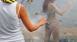 Девушка в водном зорбе (34 фото + видео)