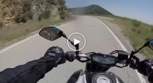 Мотоциклист не рассчитал скорость для вхождения в поворот