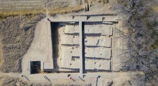В Монголии обнаружили руины 2000-летнего зернохранилища (9 фото)