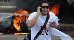 В Гондурасе продолжают уничтожать автомобили (4 фото)