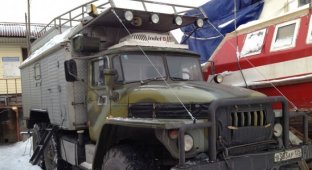 Дом на колесах повышенной проходимости на базе грузовика Урал 4320 (14 фото)