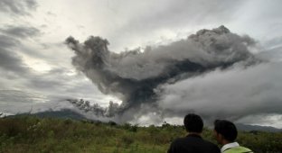 Извержение вулкана Синабунг (Часть 2)