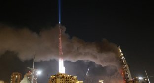 Ночной пожар в Дубае испортил Новый год (20 фото + 8 видео)