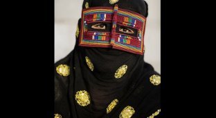 Традиционные маски у иранских женщин (18 фото)