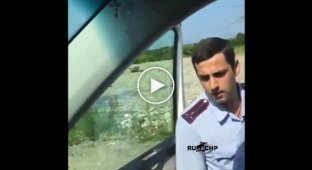Работает полиция Абхазии и радует приезжих россиян