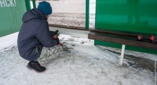 "Доработка" остановки в Челябинске своими руками (10 фото)