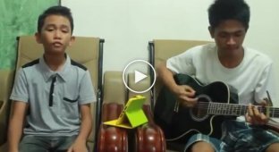 Этот филиппинский мальчик поет лучше, чем многие известные певцы