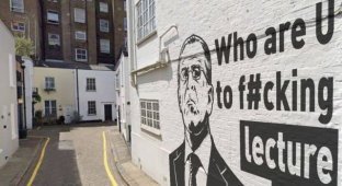 В Лондоне появилось граффити с Сергеем Лавровым и его известной цитатой (2 фото)