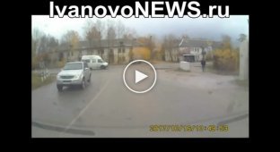 В Иванове двое на мотоцикле влетели на встречке в ГАЗель, и говорили что-то про главную дорогу (маты)