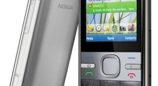 Nokia C5 - недорогой телефон с поддержкой соцсетей (4 фото)