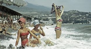Пляжный отдых в СССР 70-80е годы (8 фото)