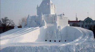 Снежные скульптуры (30 фотографий)