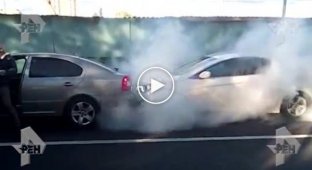 Неадекватный водитель в Москве чуть не сжег свой автомобиль