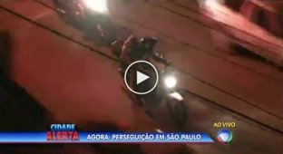 Мотополицейский в Бразилии - одновременно патрульный, судья, прокурор, адвокат и палач