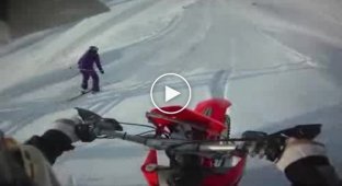 Кто быстрее мотоцикл или лыжник