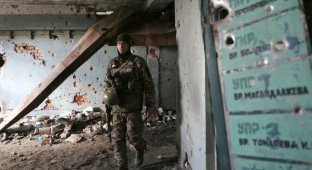 Бои на Донбассе. Террористы пытаются отбросить ВСУ на Светлодарской дуге
