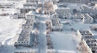 Воркута - медленно исчезающий город (9 фото)