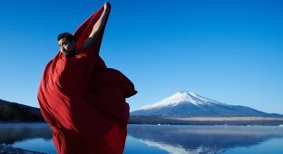 Фотосессия японца в красном традиционном белье стала хитом соцсетей (15 фото)
