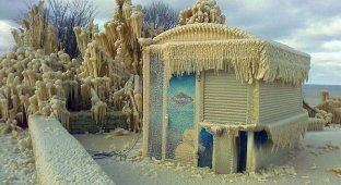 Ледяной замок (7 фото)