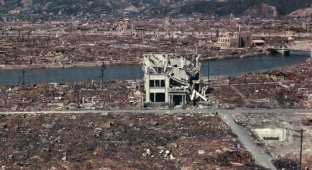 Страшные кадры в память о Хиросиме (29 фото)