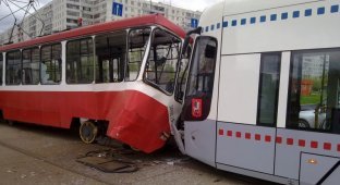 В Москве столкнулись два трамвая (3 фото + 1 видео)