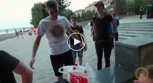 Рейд украинских активистов и полицейских против алкоголя в Днипре