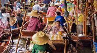 Плавучие рынки юго-восточной Азии (14 фото)