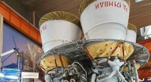 В России собран самый мощный ракетный двигатель РД-171МВ (4 фото)
