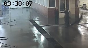 В Подмосковье работника сервиса убили одним ударом за отказ мыть BMW (1 фото + 1 видео)