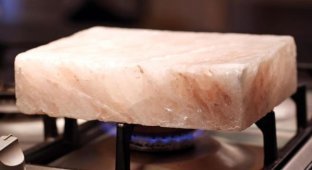 Соляной камень, как альтернатива сковороде (7 фото)