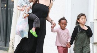 Анджелина Джоли с детьми (45 фото)
