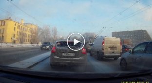 Массовое ДТП с пятью машинами в Петербурге (мат)
