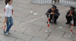 Китайские полицейские следят за порядком