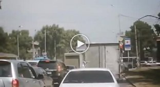 Драка и стрельба на дороге в Хабаровске