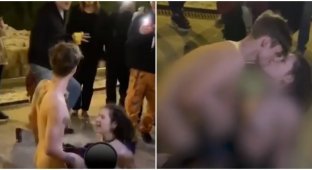 Парня и девушку, которые занялись сексом на площади столицы, наказали (1 фото)
