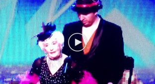 79-ти летняя бабуля поразила судей британского шоу талантов