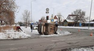 Попытка проезда на запрещающий сигнал светофора в Оренбургской области (2 фото + 1 видео)