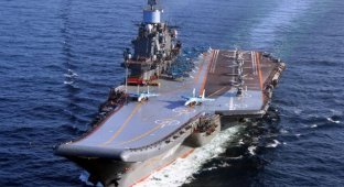 На авианосце "Адмирал Кузнецов" случился пожар (2 видео)