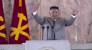 Ким Чен Ын попросил прощения у северокорейского народа и чуть не заплакал (5 фото)