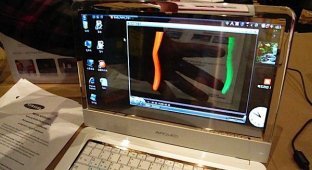 Ноутбук с прозрачным OLED дисплеем от Samsung (видео)