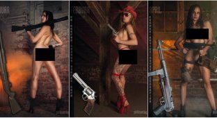 Убойный календарь с девушками и оружием (14 фото)