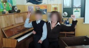 Учительница шокировала всех своими откровенными снимками (5 фото + видео)