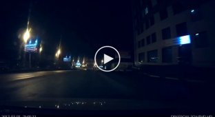В Воронеже иномарка протаранила автозаправку (маты)