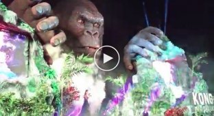 На вьетнамской премьере фильма о Кинг-Конге сгорела огромная пятиметровая статуя гориллы