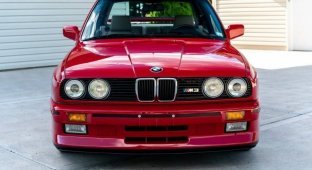 Может ли 32-летняя BMW M3 стоить 250 000 долларов? (12 фото + 3 видео)