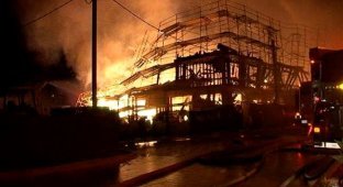 Пожар в недостроеном отеле в Сан-Диего (9 фото)