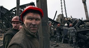 Авария на российской шахте “Распадская” (10 фото)